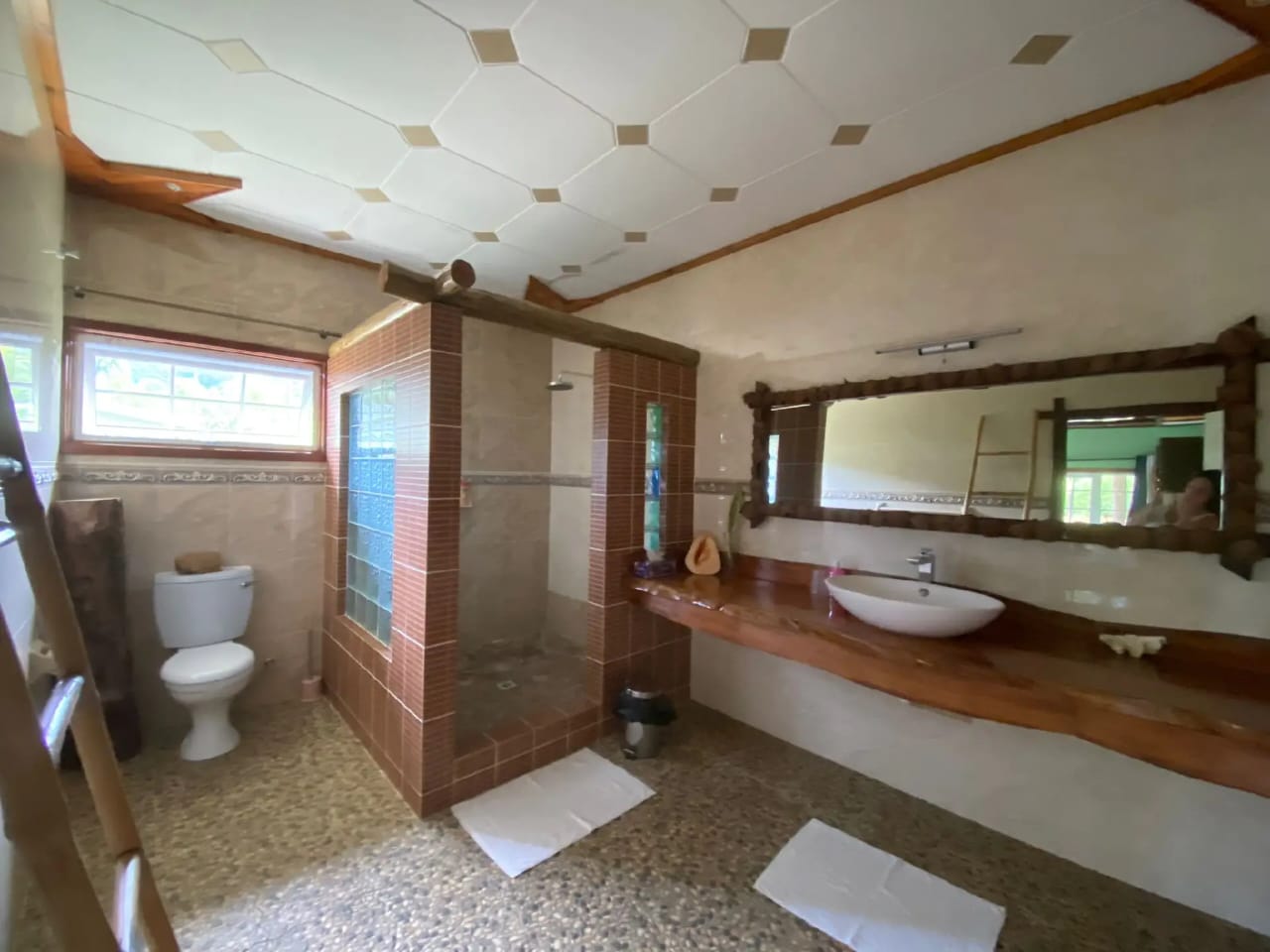Bathroom Family room
