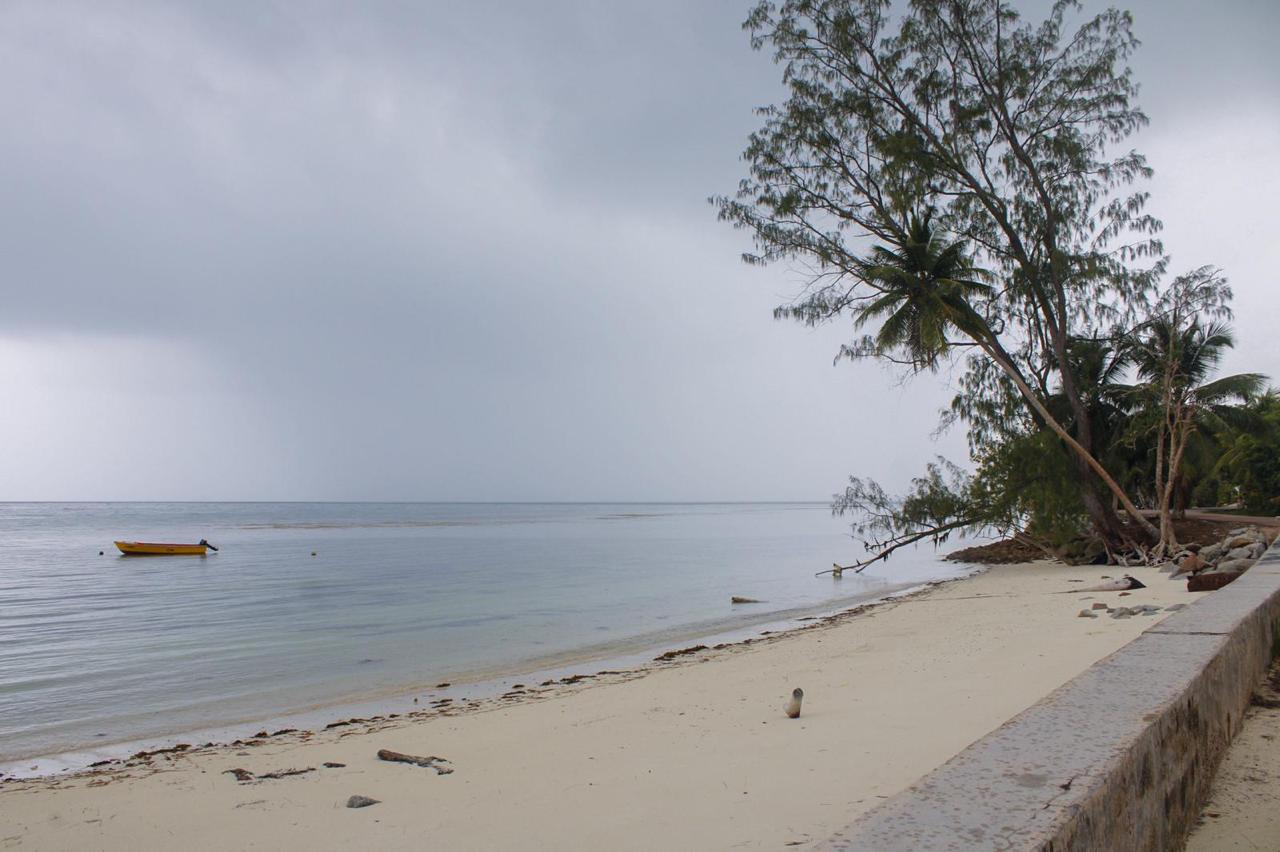 Beach rainy weather Peax Villa