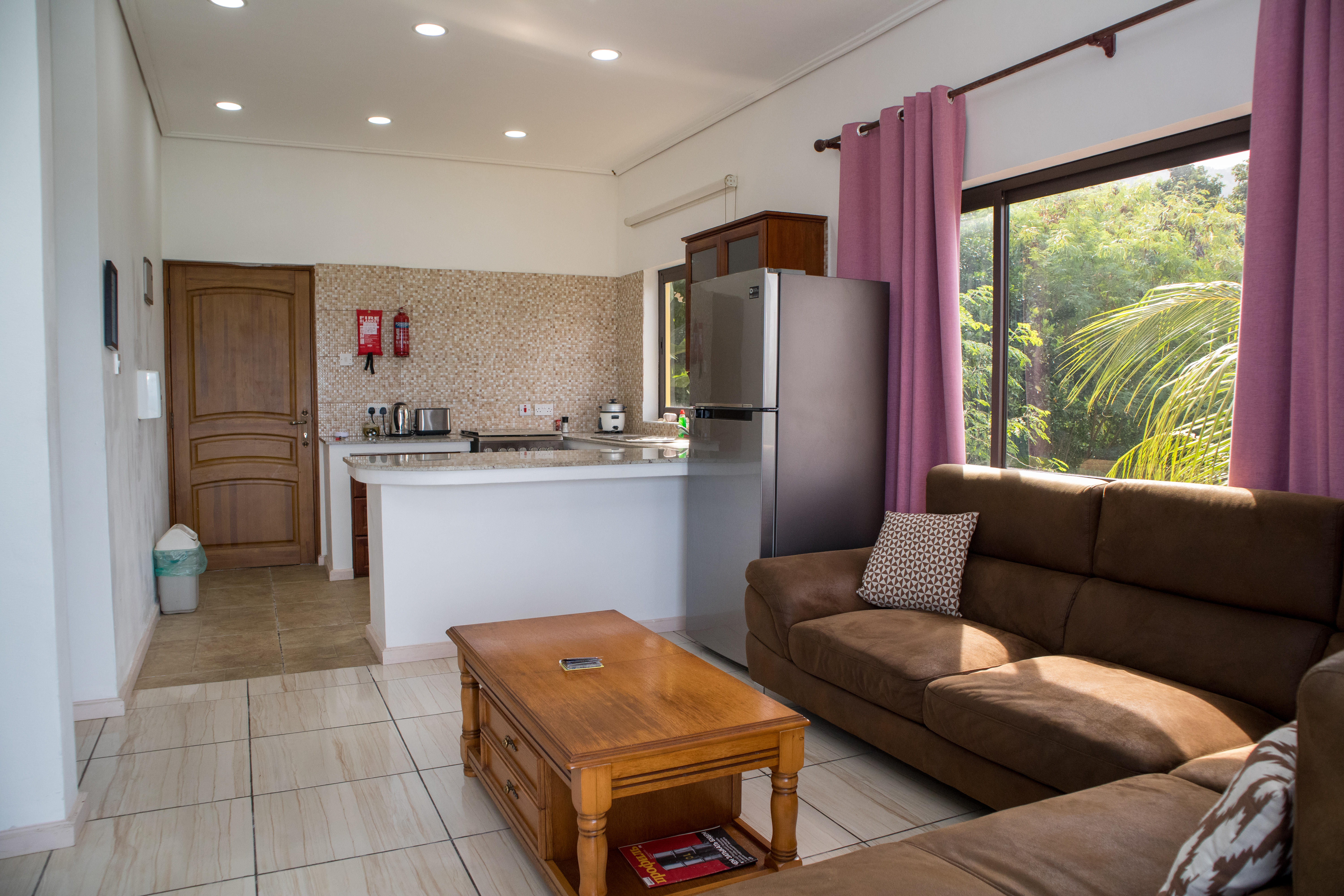Kitchen Green room garden view