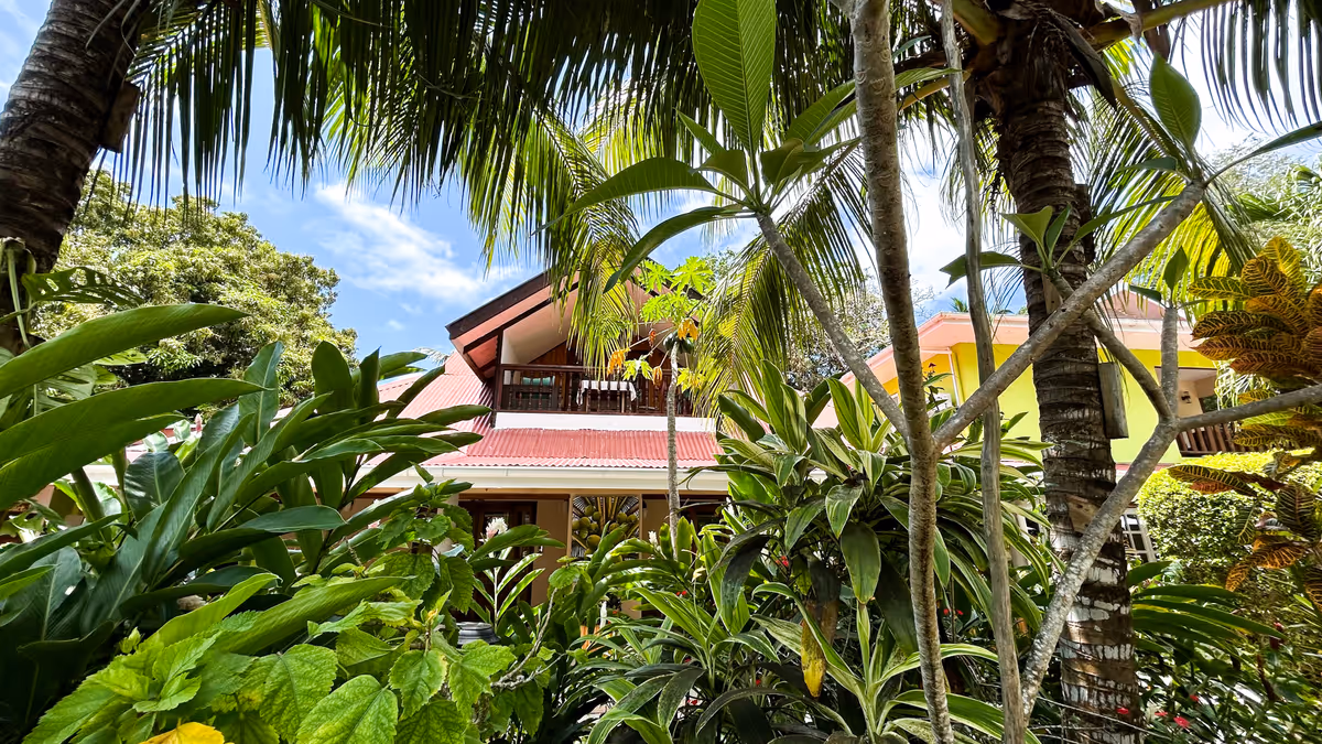 Garden Apartment with balcony