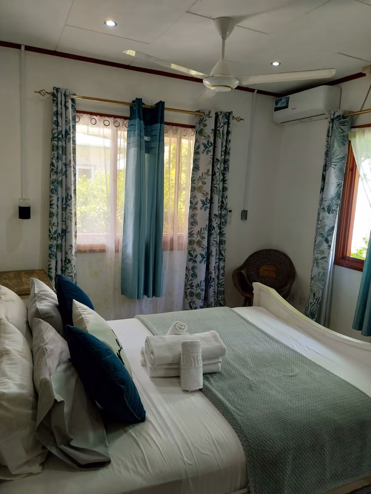 Bedroom Sapphire House