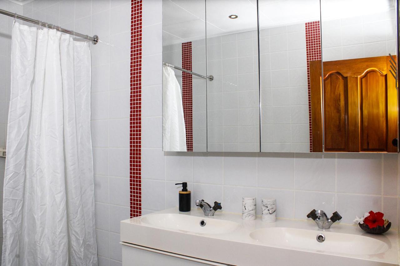 Bathroom Peax Villa