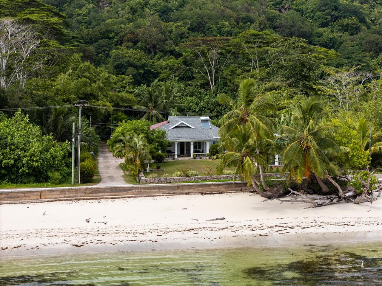 Beach Peax Villa