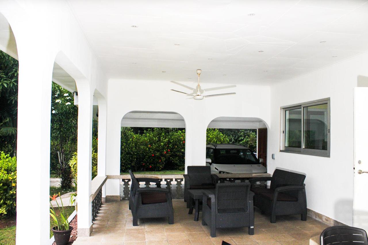 Veranda Peax Villa