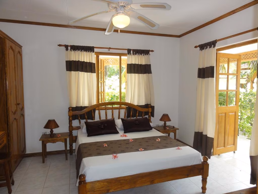 Villa - The Islander Hotel