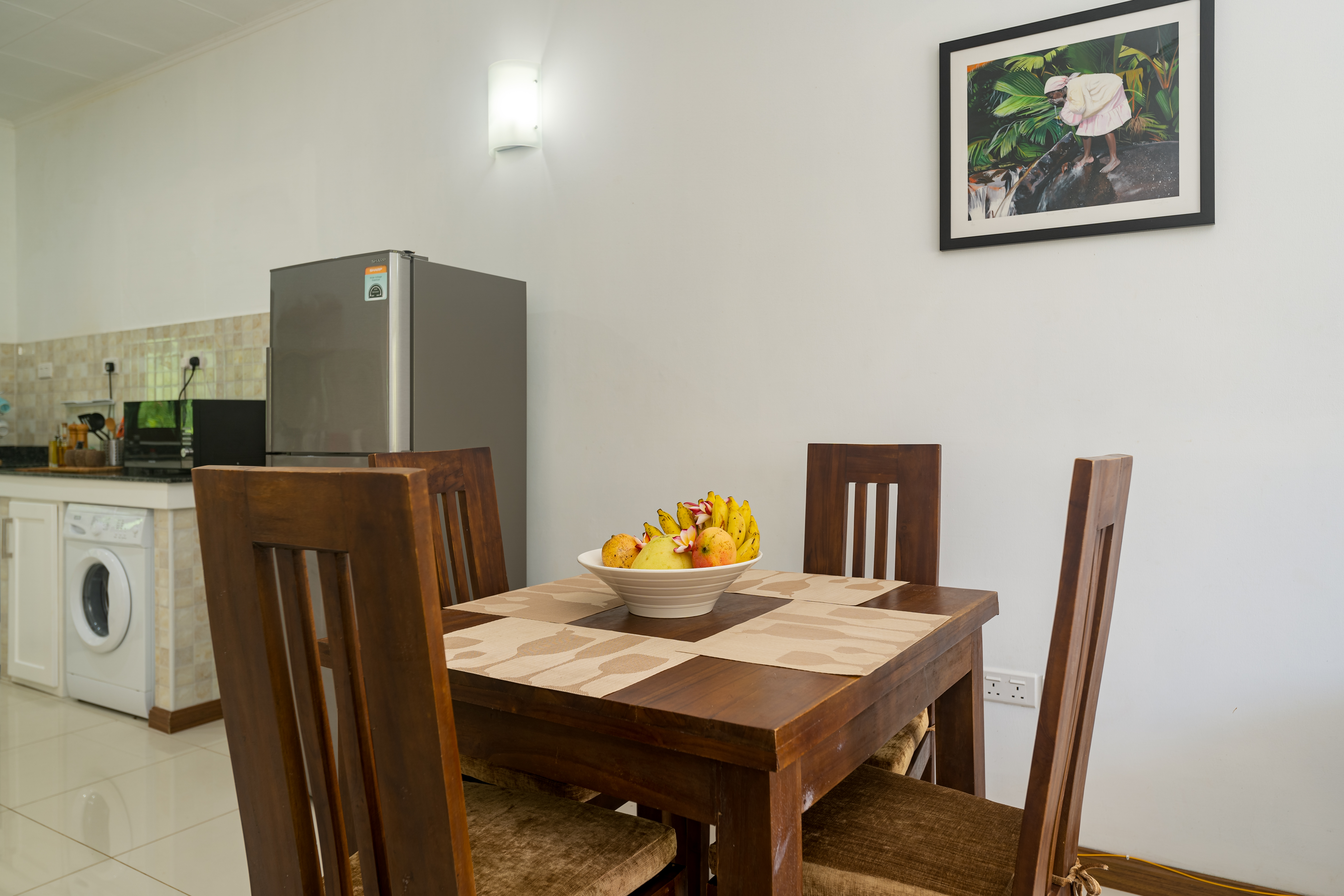 Dining table Kanasuk Self Catering Apartments