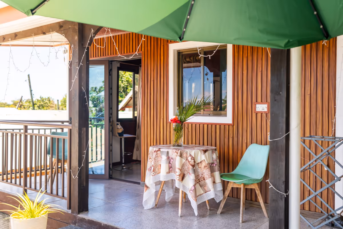 Veranda Lighthouse 65